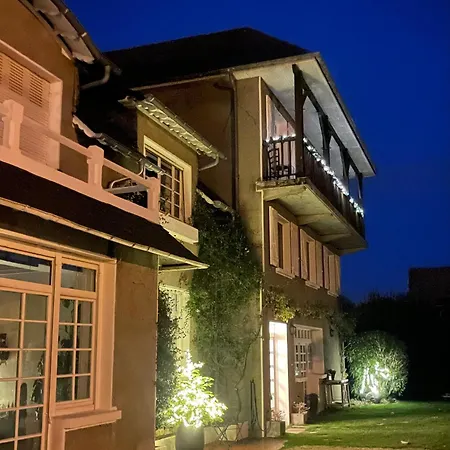 Les Hortensias Nocleg ze śniadaniem Espoey