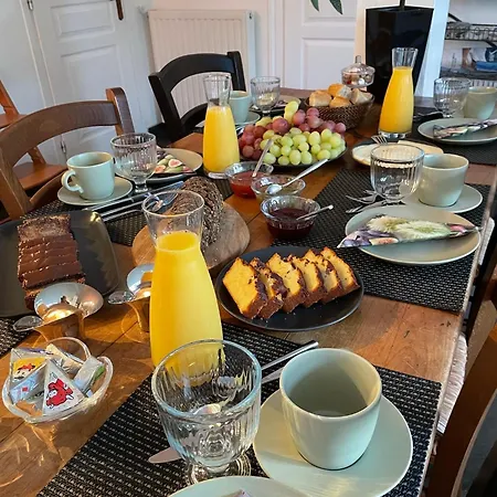 Les Hortensias Nocleg ze śniadaniem 3*