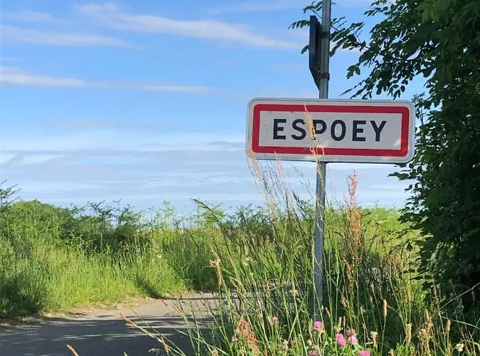 Les Hortensias Nocleg ze śniadaniem 3*