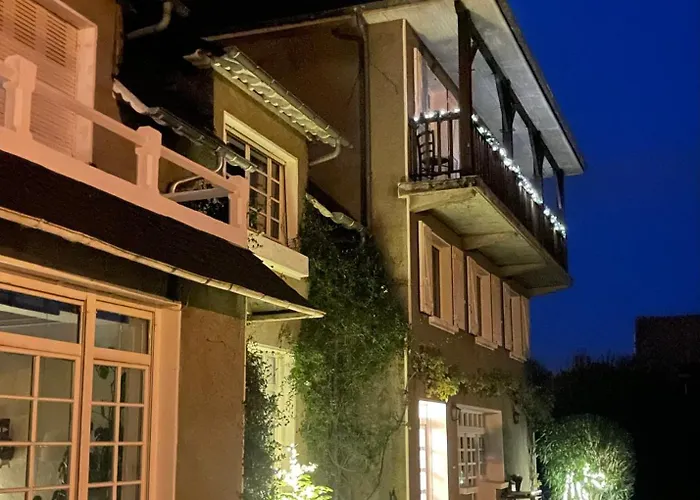 Les Hortensias Nocleg ze śniadaniem Espoey