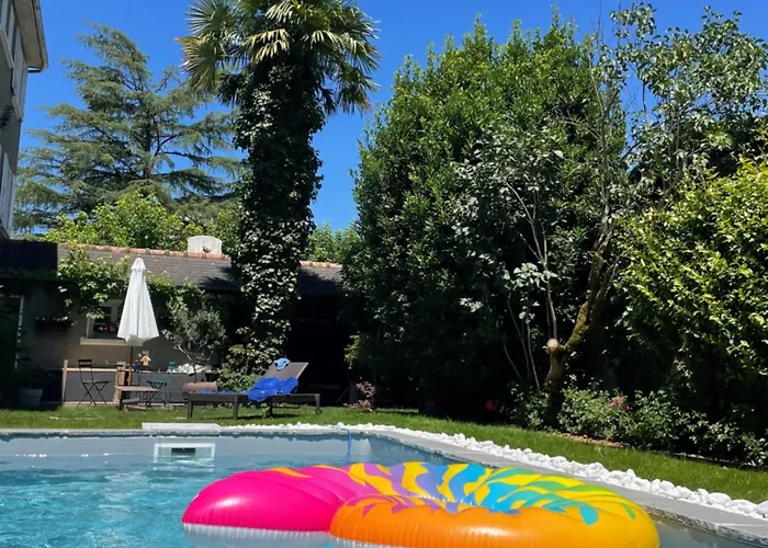 Nocleg ze śniadaniem Les Hortensias Espoey